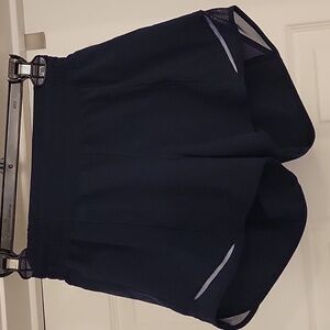 Lululemon Hotty Hot high rise 4" inseam size 4 Navy blue